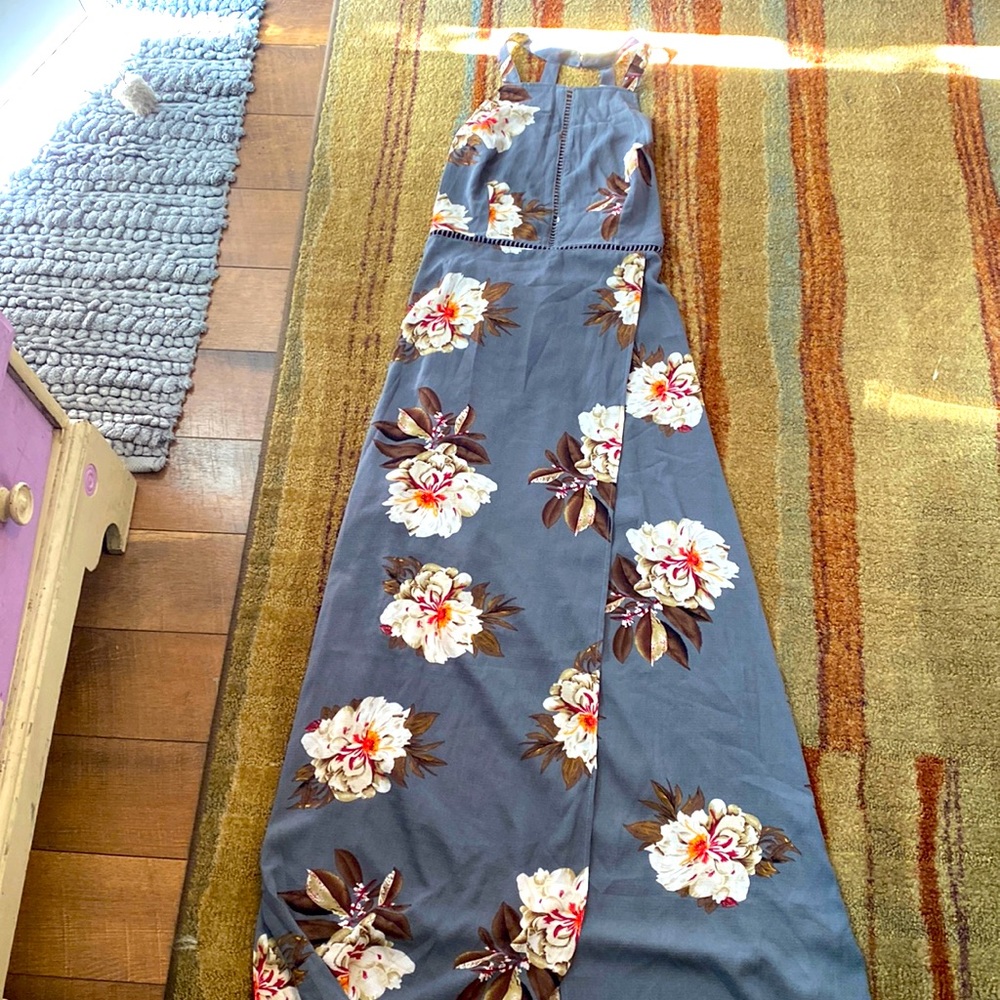Women’s dress
